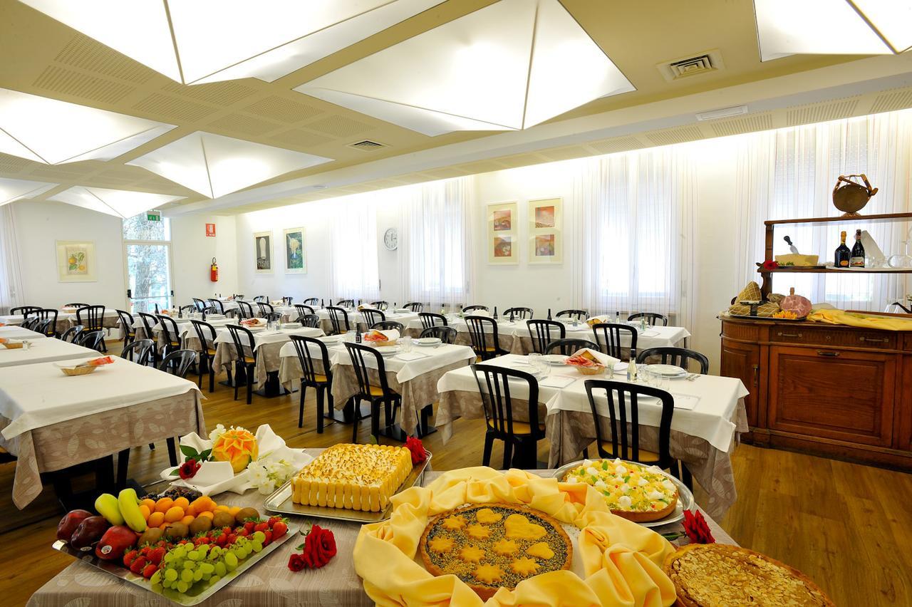 Hotel Terme Монтичели Терме Екстериор снимка